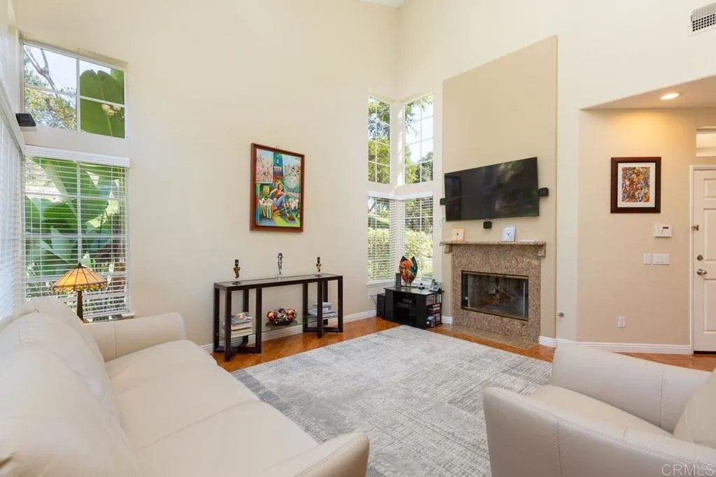 12642 Springbrook Dr E