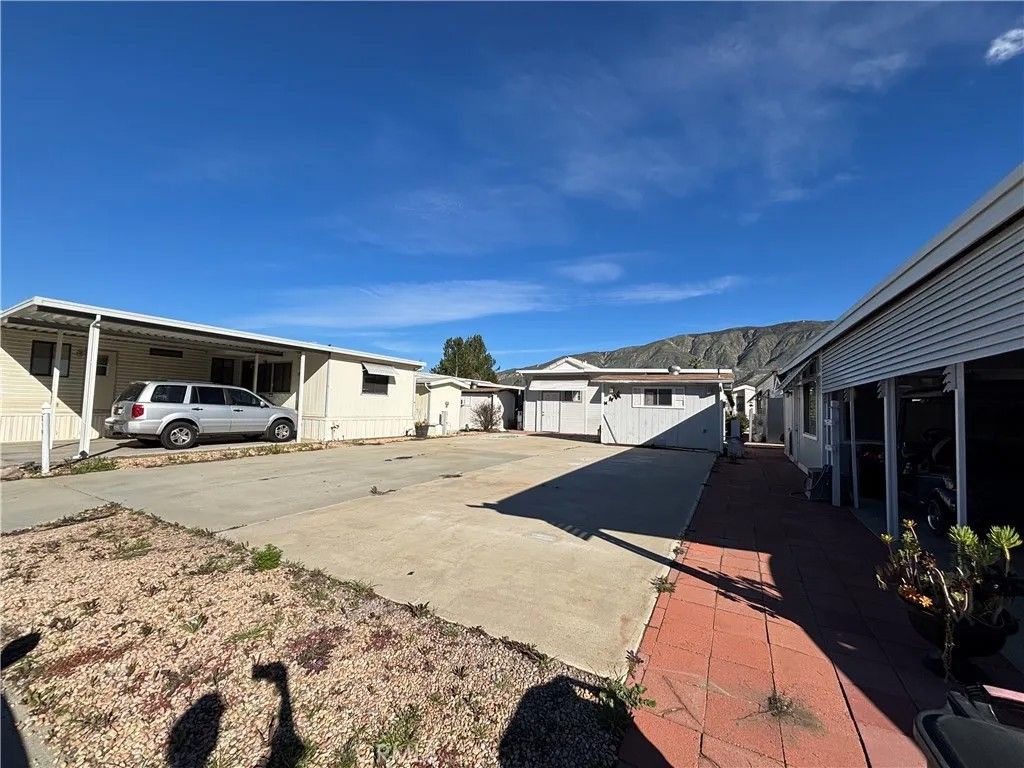 Photo of 859 Acorn Dr, San Jacinto, CA 92583 (MLS # TR26016522)