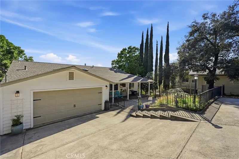 17432 Greenridge