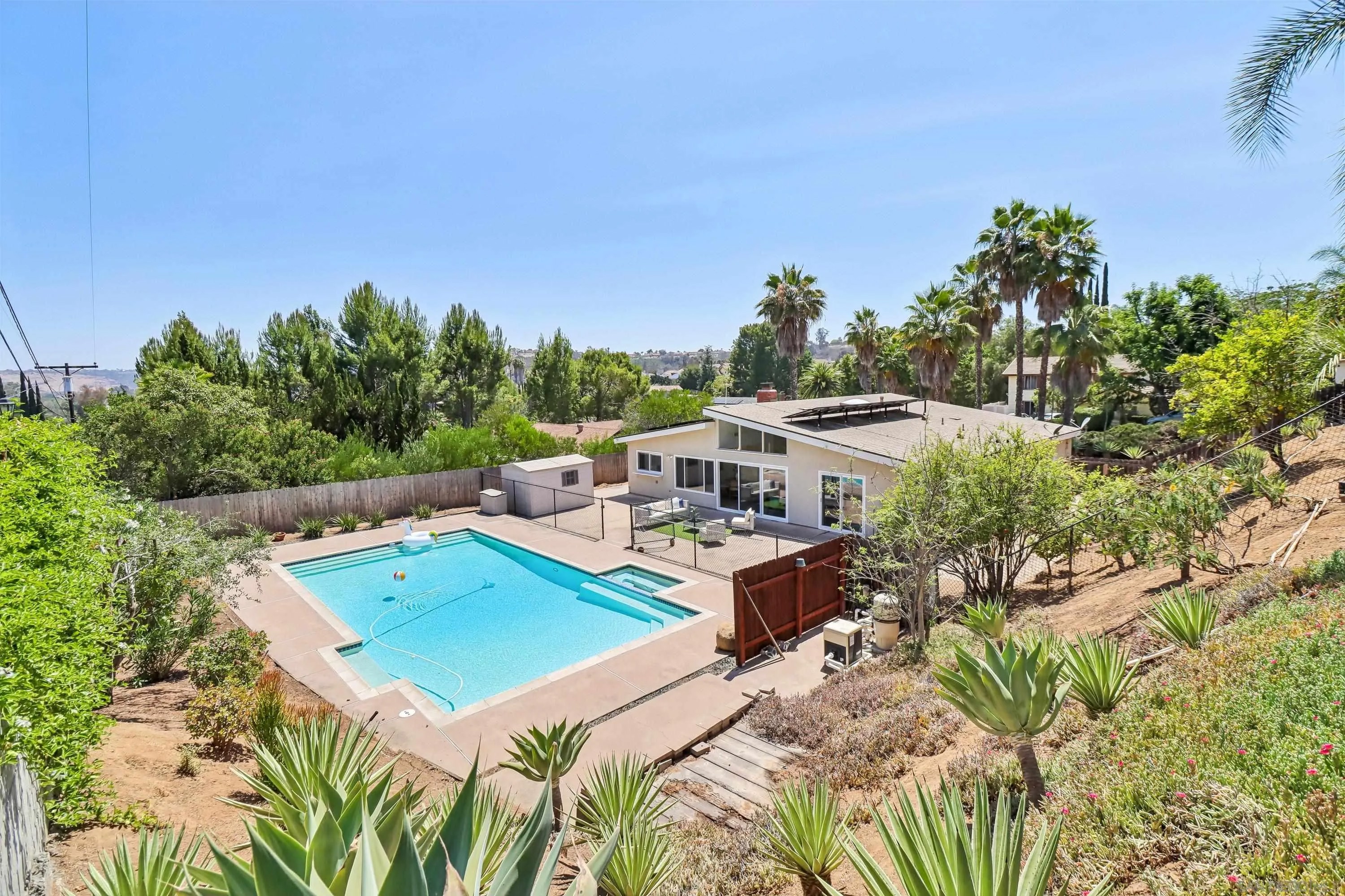 14545 Hillndale