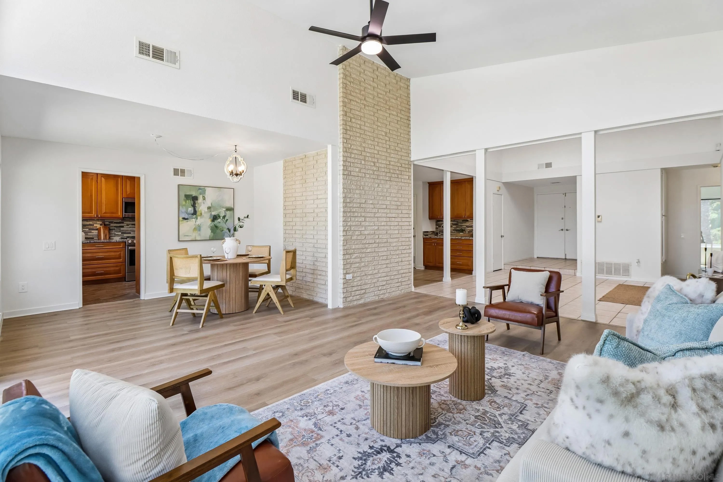 14545 Hillndale