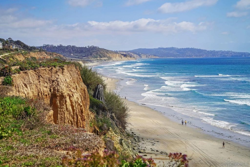 Photo of 931 - 939 Ocean Ave, Del Mar, CA 92014 (MLS # 250026018)