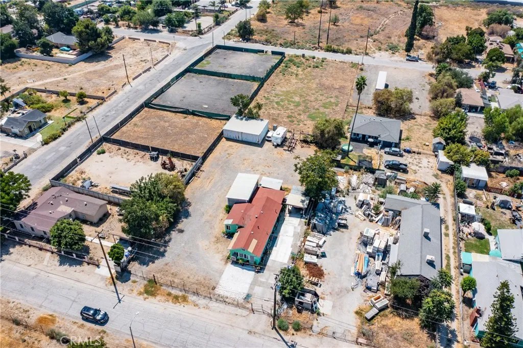 608 E Santa Fe
