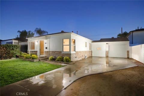 Tiny photo for 2104 N Pass AVE, Burbank, CA 91505 (MLS # GD26180887)