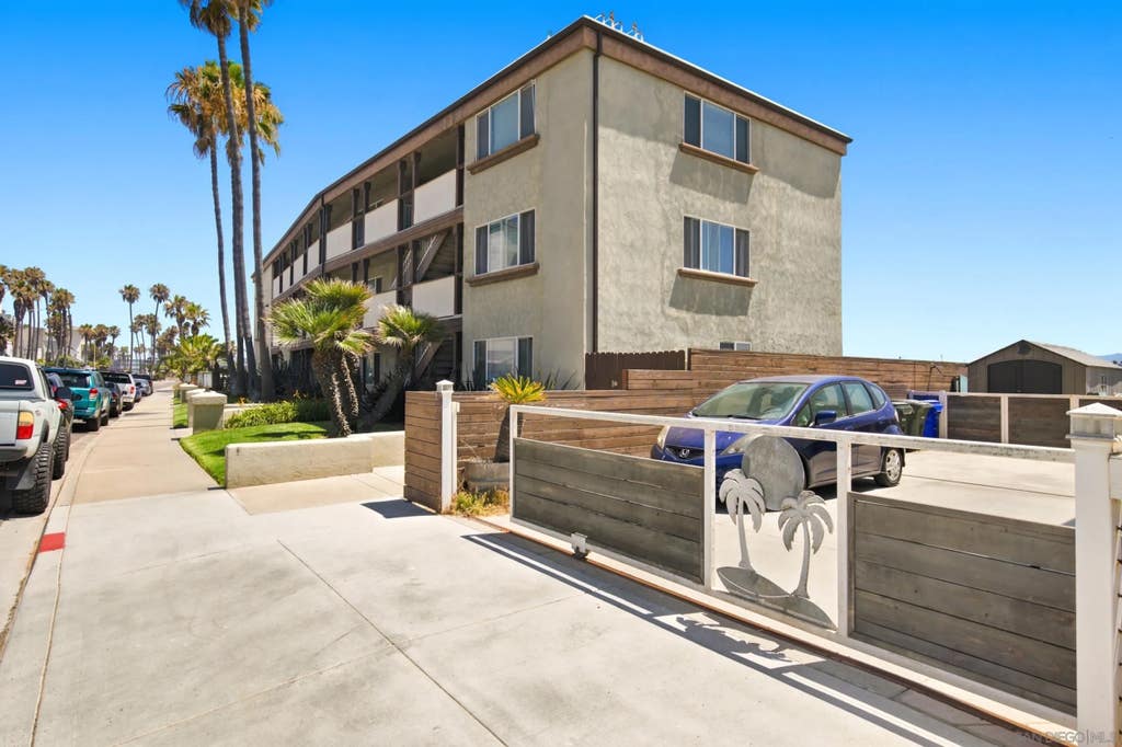 Photo of 1365 Seacoast Dr #G, Imperial Beach, CA 91932 (MLS # 260016308)