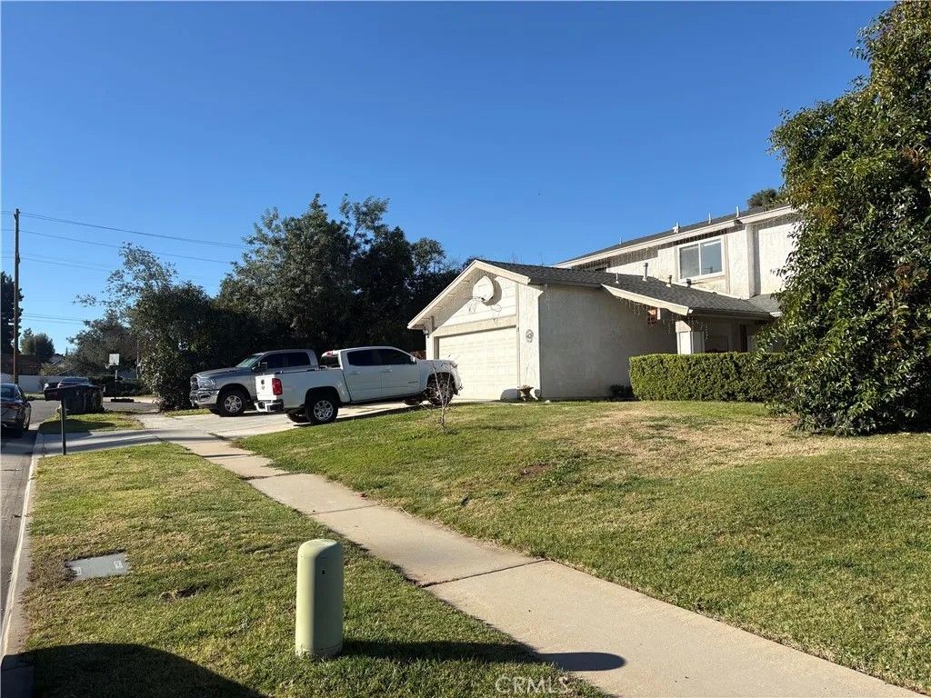 Photo of 25 Naomi Street, Redlands, CA 92374 (MLS # IV26088652)