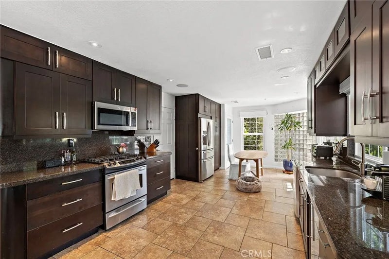 24535 Santa Clara