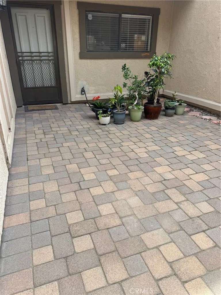 2508 N Tustin Ave C