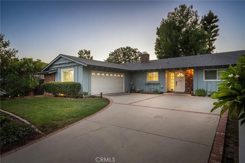 5321 Broken Hill Court