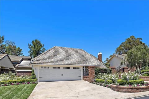 Photo of 5603 E Crest De Ville, Orange, CA 92867 (MLS # PW26129093)