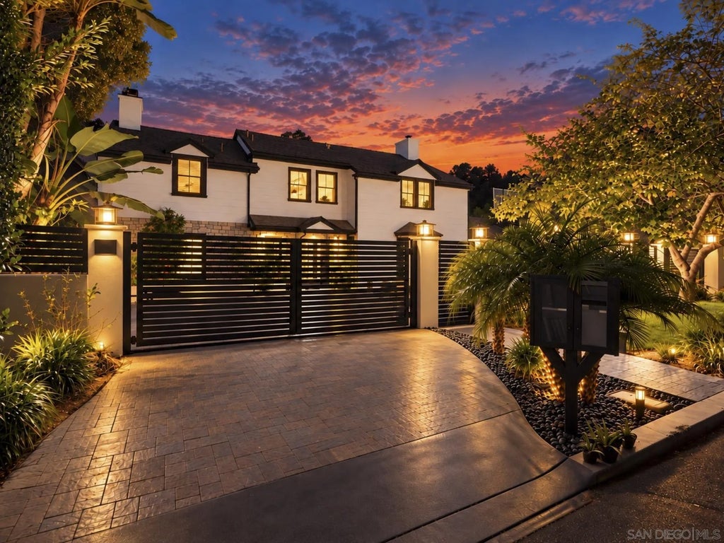 Photo of 3252 Front Street, San Diego, CA 92103 (MLS # 260024937)