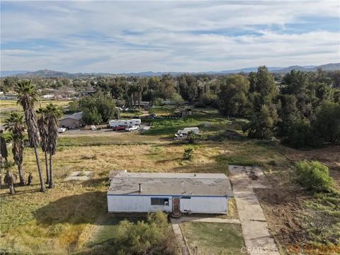 22495 Deprad Street Perris CA 92570