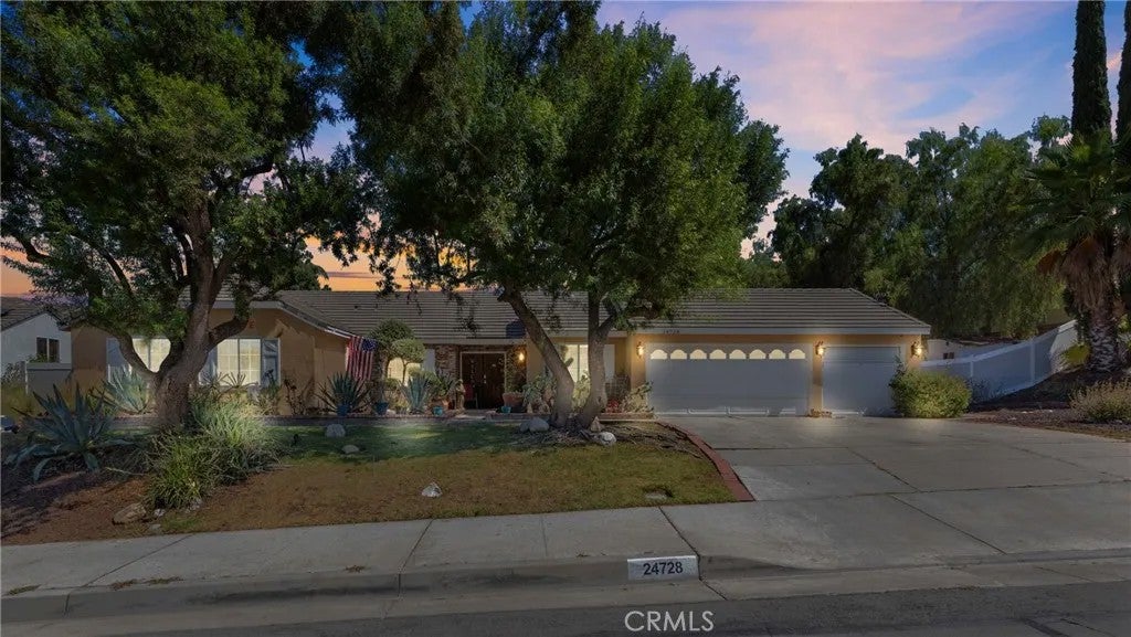 Photo of 24728 Morning Mist Dr, Moreno Valley, CA 92557 (MLS # IG26142328)