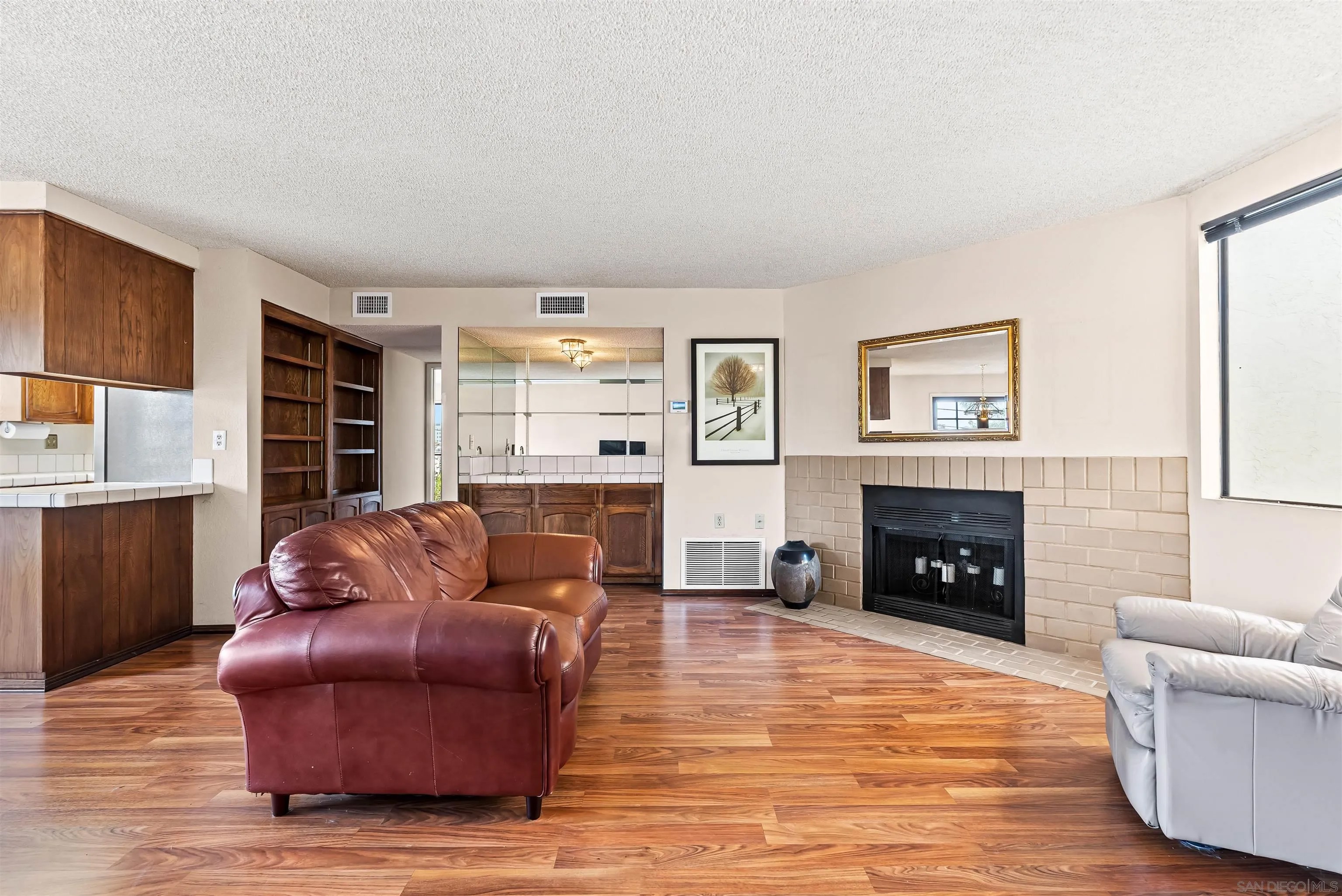 1263 Robinson Avenue 13