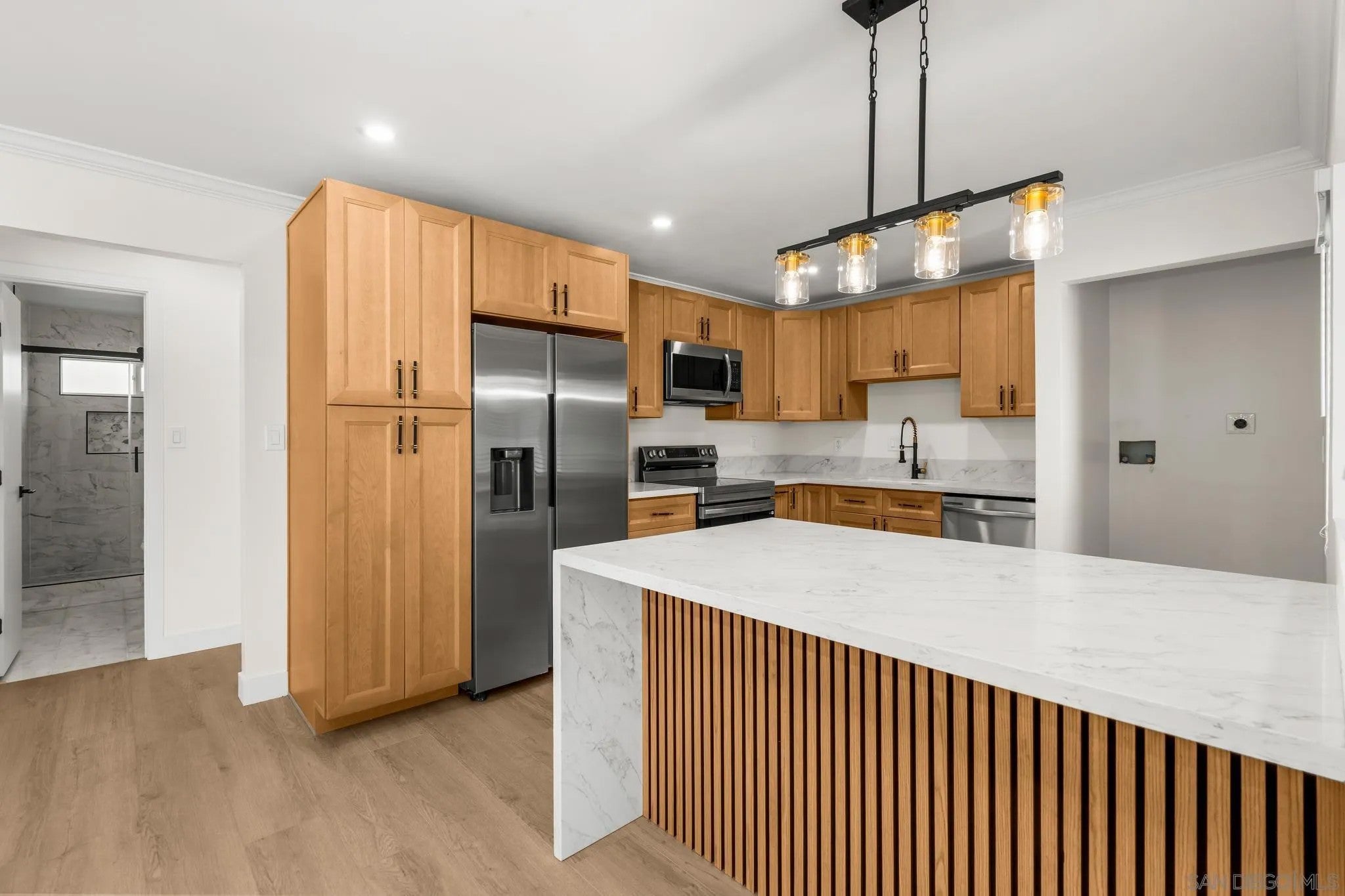 1328 Iris Ave Unit 5