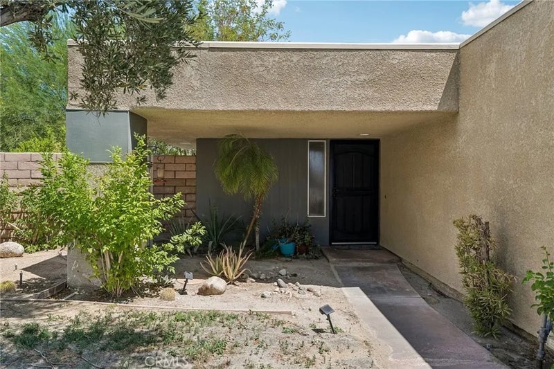 1462 Sunflower Circle North