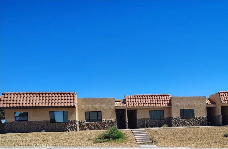 27160 Vista 37