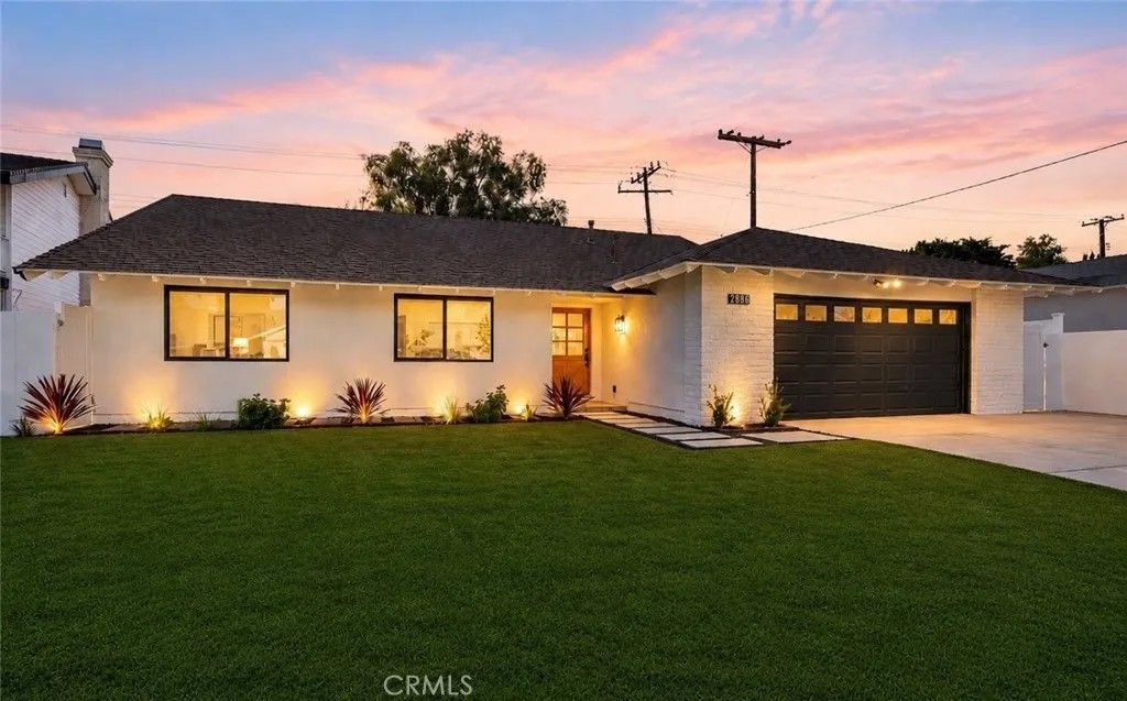 Photo of 2886 Galena Ave, Simi Valley, CA 93065 (MLS # SR26113211)