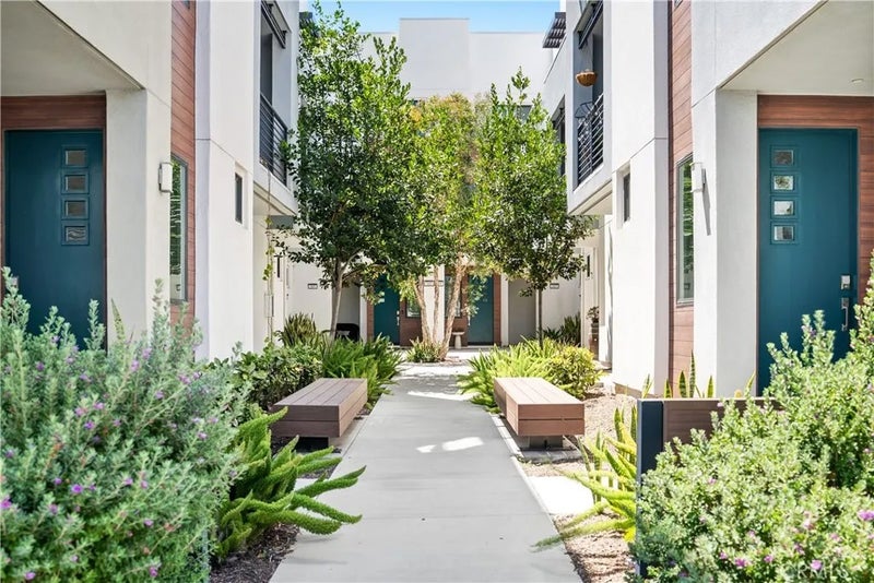 309 Lodestar