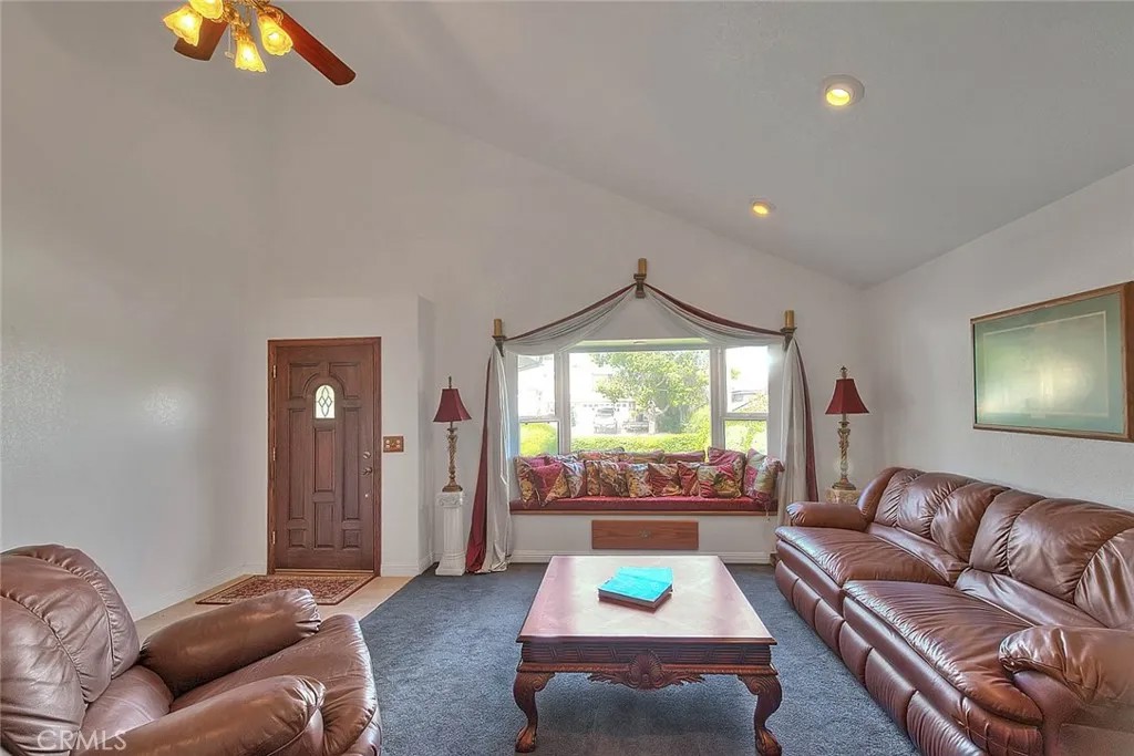 3027 Spyglass