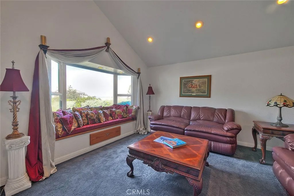 3027 Spyglass
