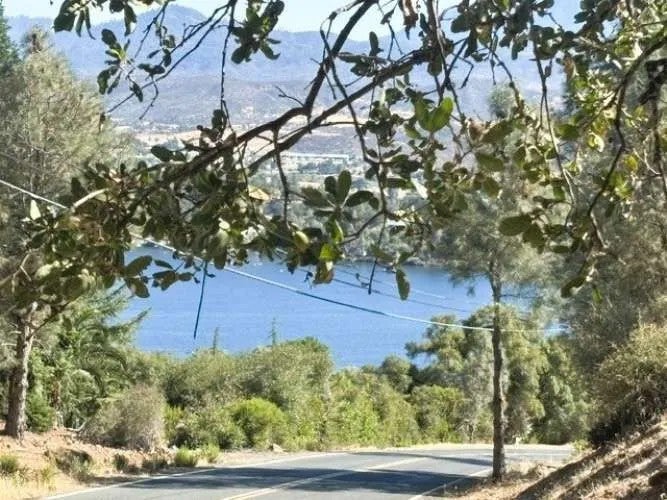 17426 Deer Hill