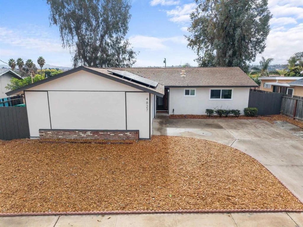 4827 Luna Drive