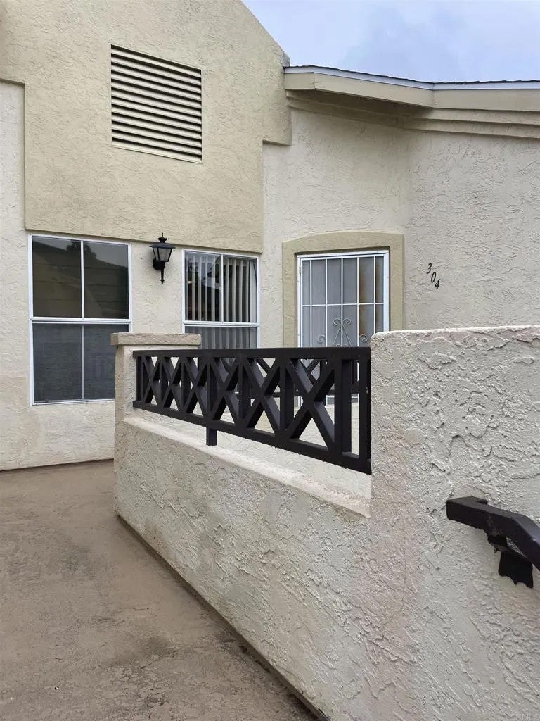 2011 Lakeridge Circle 304