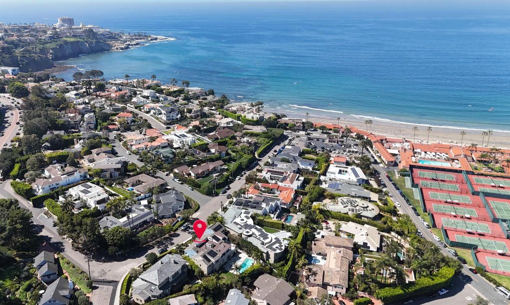 Photo of 7948 Roseland Dr, La Jolla, CA 92037 (MLS # 260006634)