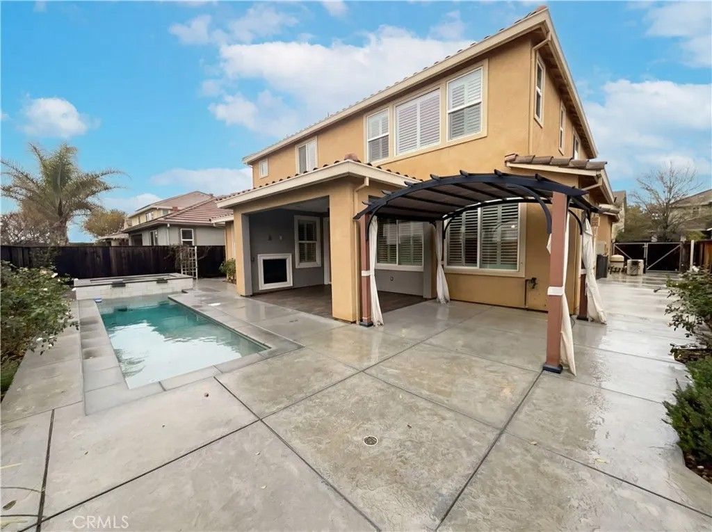 Photo of 8581 Pinehollow Cir, Discovery Bay, CA 94505 (MLS # OC26061118)