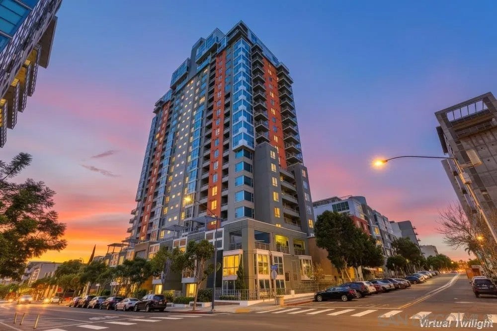 300 W Beech St 1101