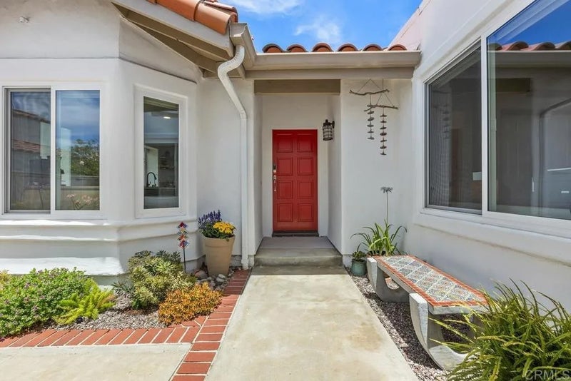 4722 Collinos Way