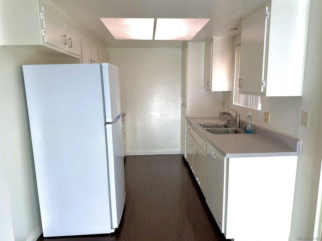 Photo of 2139 Via Esmarca, Oceanside, CA 92054 (MLS # 2600765)