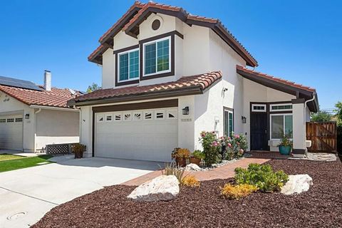 Photo of 1252 Dos Hermanos Gln, Escondido, CA 92027 (MLS # NDP2603920)