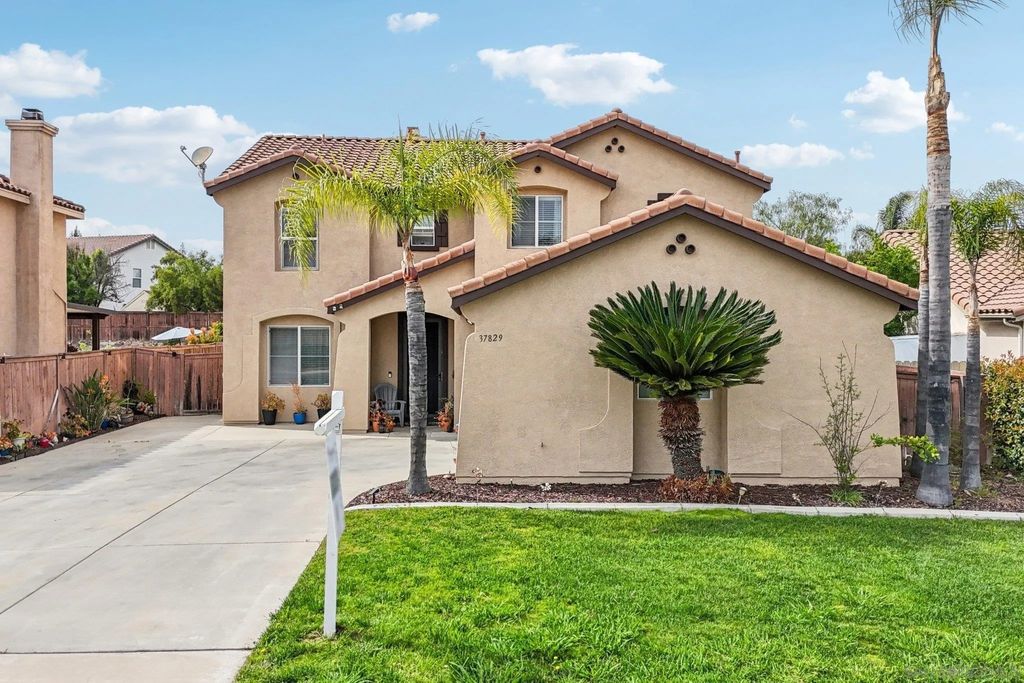Photo of 37829 Rainbow Drive, Murrieta, CA 92563 (MLS # 260007589)