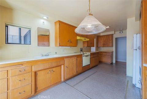 Tiny photo for 522 Avenue F, Redondo Beach, CA 90277 (MLS # PV25246697)