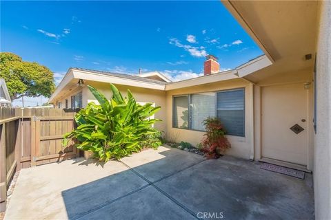 Tiny photo for 522 Avenue F, Redondo Beach, CA 90277 (MLS # PV25246697)