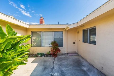 Tiny photo for 522 Avenue F, Redondo Beach, CA 90277 (MLS # PV25246697)