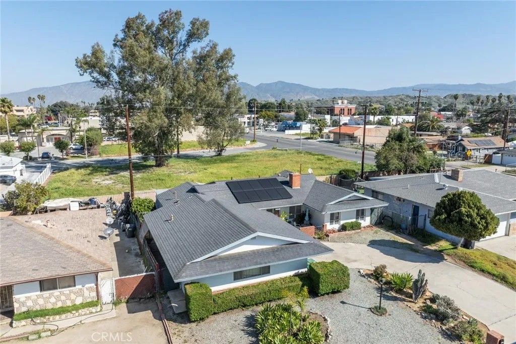 Photo of 40480 Melrose Avenue, Hemet, CA 92545 (MLS # SW26048404)