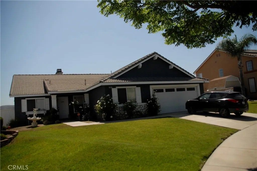 Photo of 2007 Aberdeen Drive, Corona, CA 92881 (MLS # OC26091358)