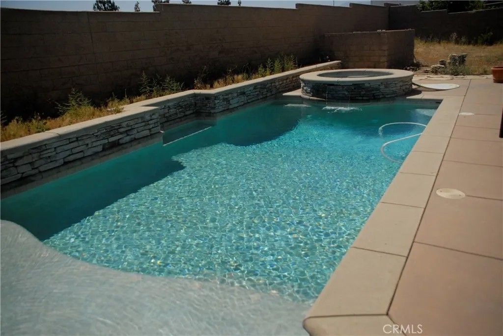 Photo of 2007 Aberdeen Drive, Corona, CA 92881 (MLS # OC26091358)