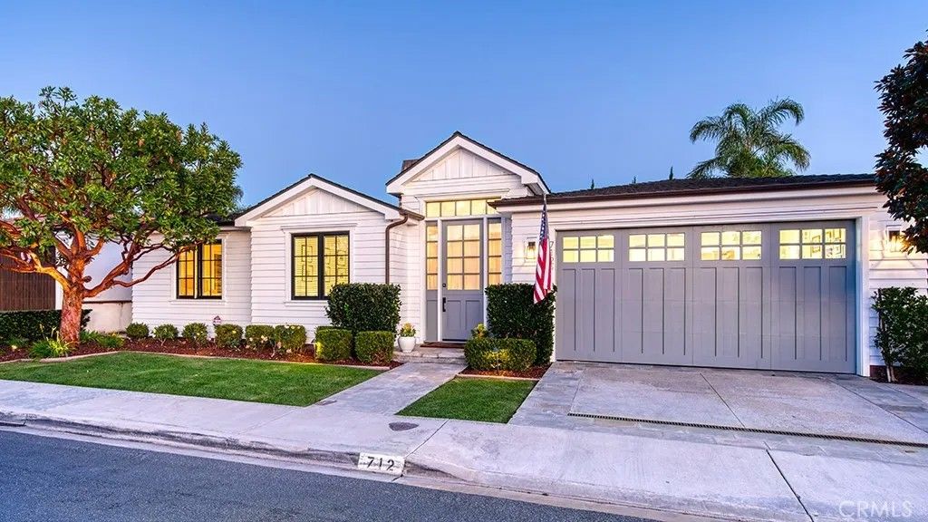 Photo of 712 K Thanga Dr, Corona Del Mar, CA 92625 (MLS # OC26015977)