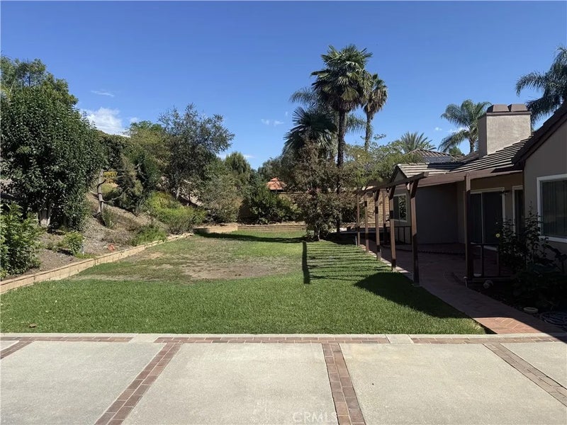 2289 Golden Hills