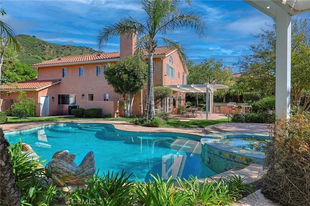 Photo of 17816 Tuscan Drive, Granada Hills, CA 91344 (MLS # SR26074780)