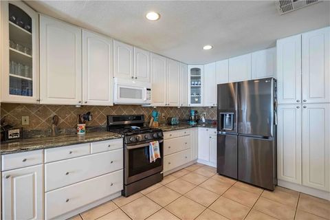 Tiny photo for 16605 Ottawa St, Victorville, CA 92395 (MLS # PW26063366)