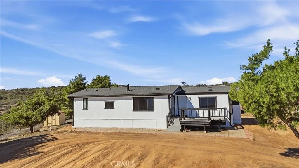 Photo of 40270 Vans Vision Road, Hemet, CA 92544 (MLS # TR25273862)