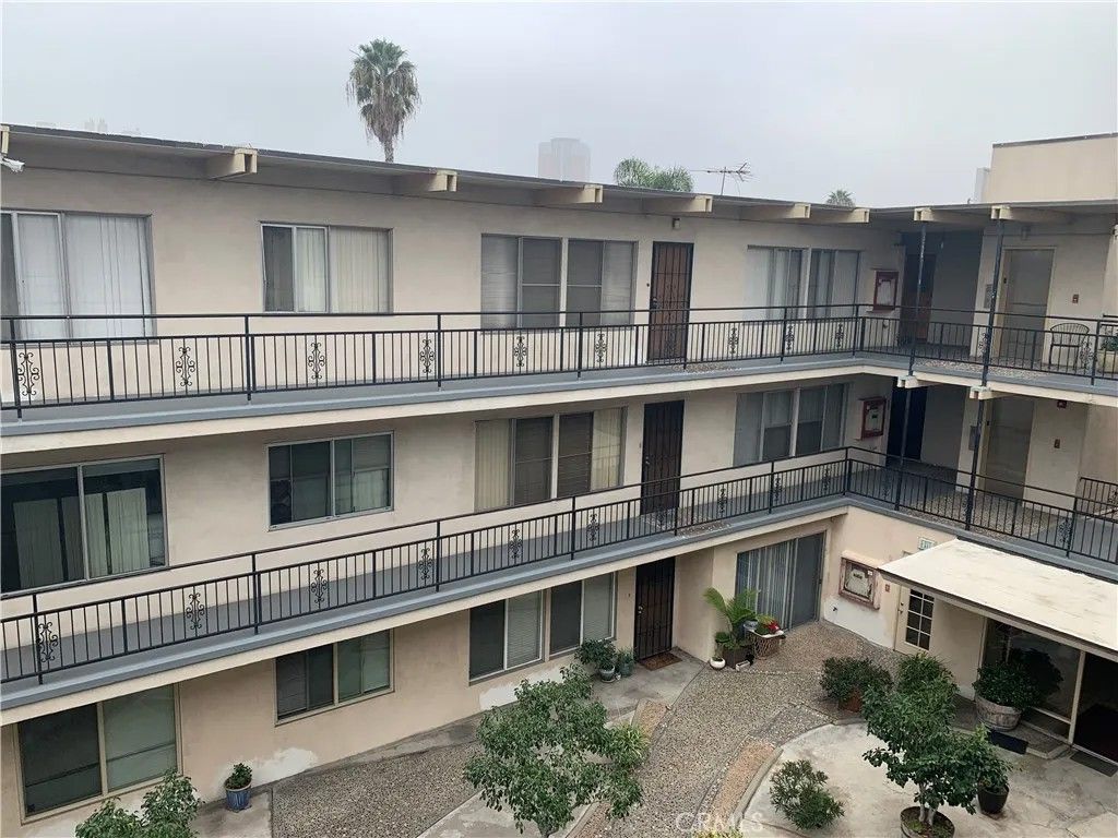 Photo of 528 Cedar Avenue #3D, Long Beach, CA 90802 (MLS # OC26024178)