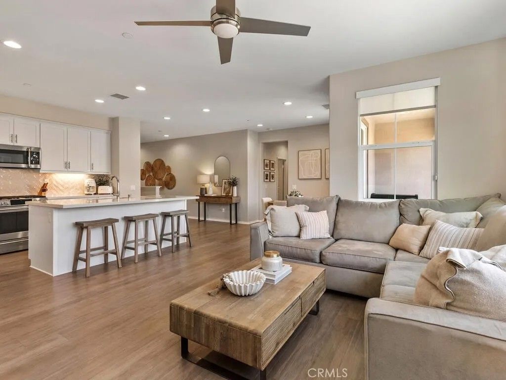 Photo of 45356 Via Nubes, Temecula, CA 92592 (MLS # SW26019233)