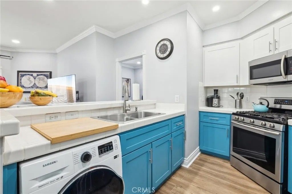 Photo of 14914 Hamlin St #104, Van Nuys, CA 91411 (MLS # PF25238790)