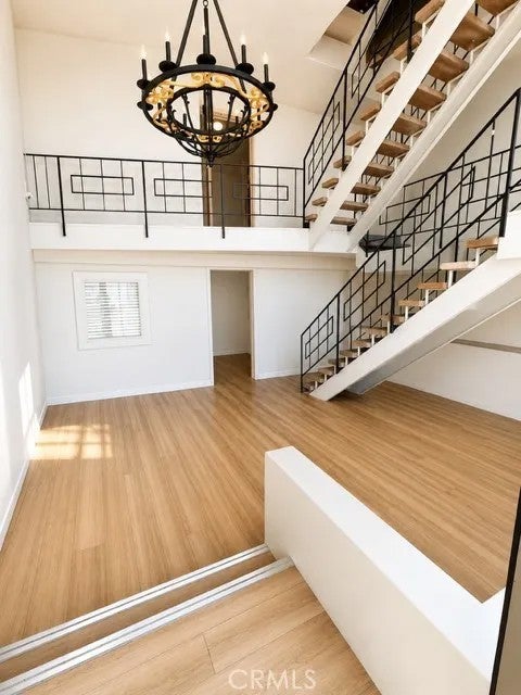 835 W Rosecrans Avenue